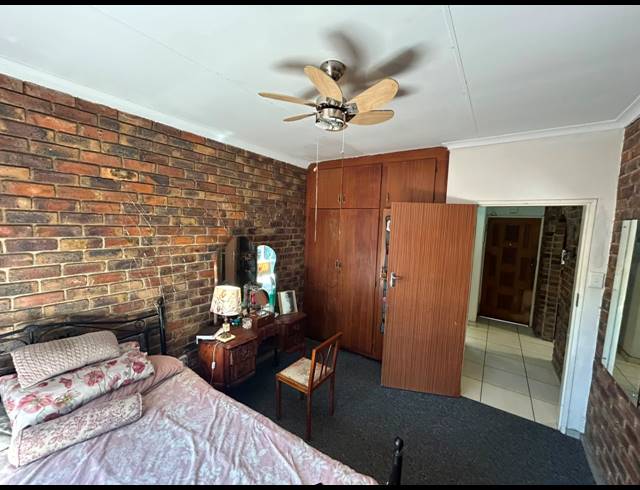 1 BEDROOM APARTMENT FOR SALE IN MEERHOF